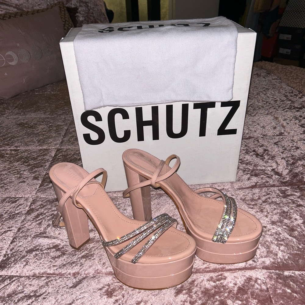 SCHUTZ PATENT LEATHER PLATFORM